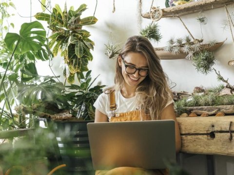 Geld verdienen naast je werk: hier moet je op letten