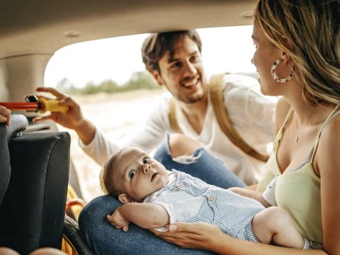 Op vakantie met kids? Zo pak je die lange autorit, vlucht of treinreis aan